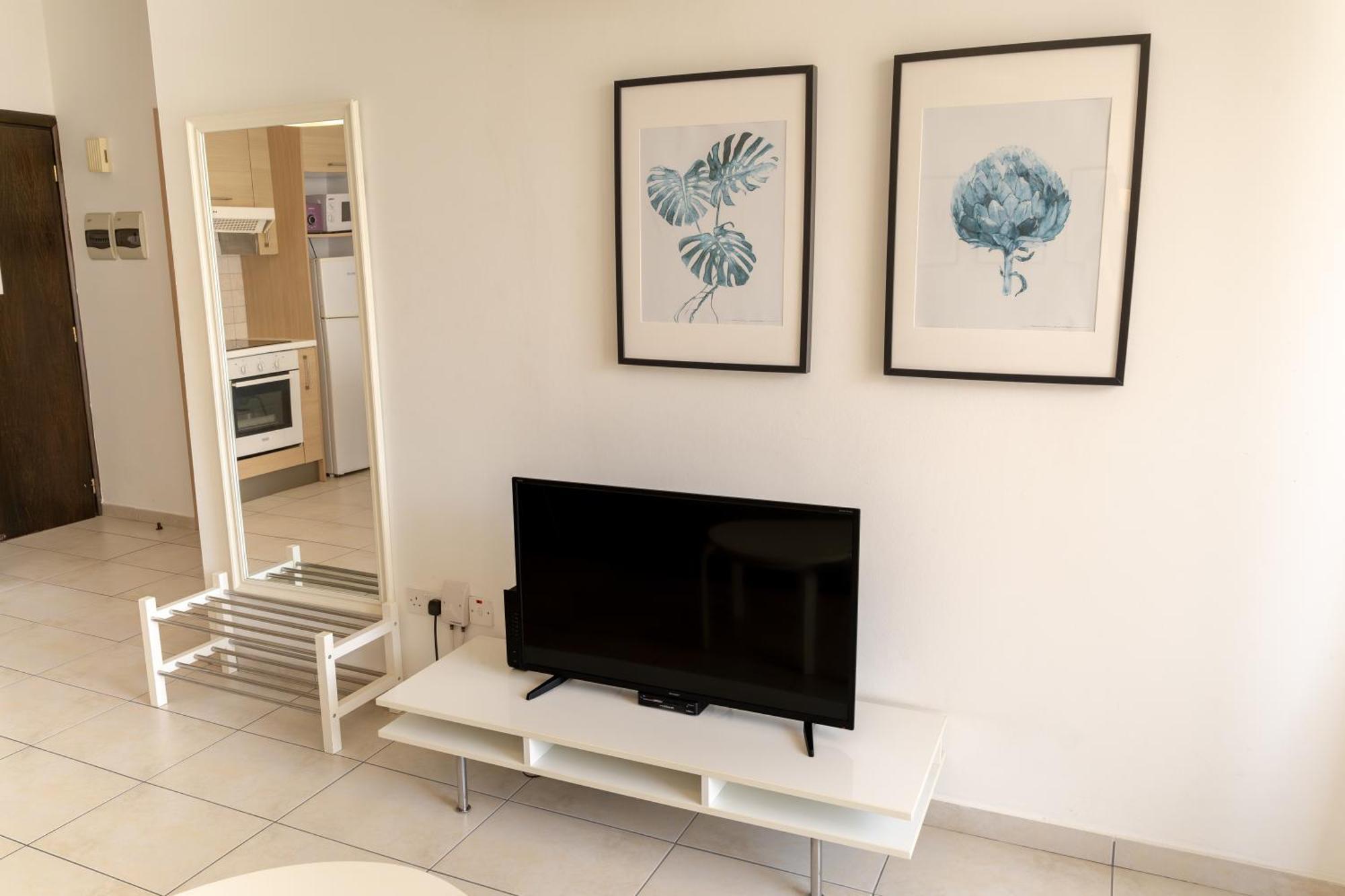 Blue Dawn Center Flat Apartamento Larnaca Exterior foto